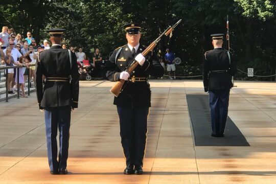 Private United States Army Tour in Washington DC by Luxury Car