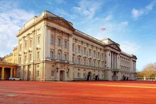 Buckingham Palace and Windsor Castle Day Trip from London
