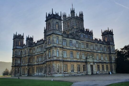 Private Downton Abbey with Castle Taxi Tour