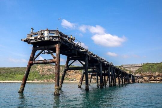 Hunter Coastal Adventure Tour by Boat from Newcastle
