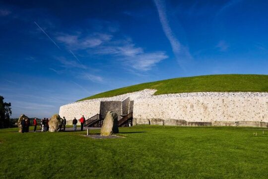 Small-Group Celtic History Tour from Dublin: Newgrange, Knowth