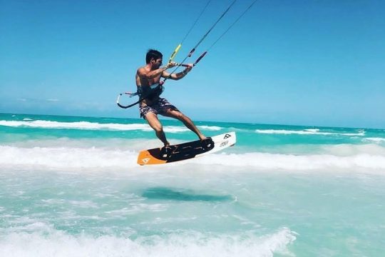 Kitesurfing lessons in Isla Holbox