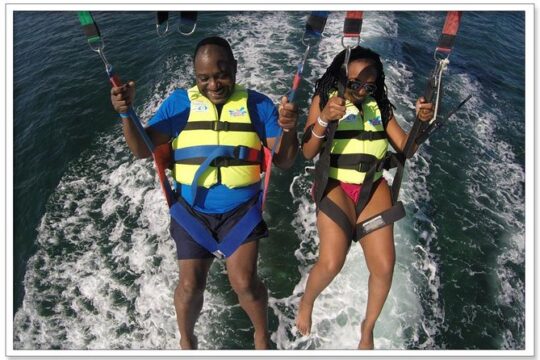 Parasailing in Cancun Beachside Including Transport
