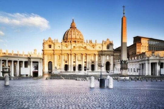 Sistine Chapel Morning Tour with Vatican Museums Galleries & Raphael Rooms