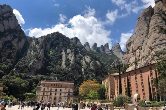 Montserrat Private Tour from Barcelona with Pick-up