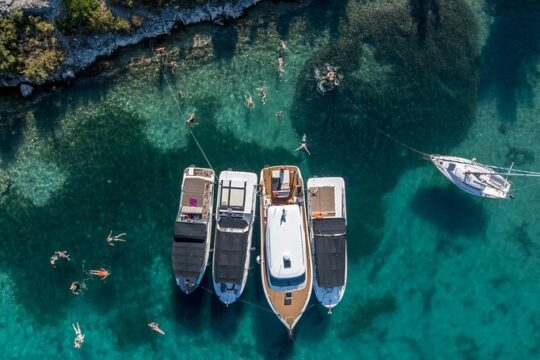 Blue Cave & Blue Lagoon, Vis and Hvar Islands Group Tour from Split & Trogir