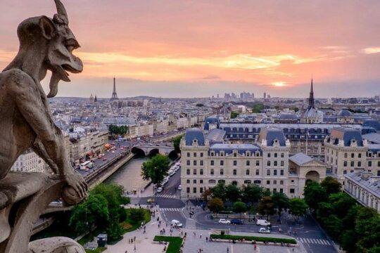 See 30+ Top Paris Sights with a Fun Guide (Walking & Metro Tour)