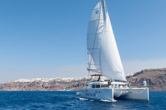 Santorini Small-Group Catamaran Sailing Trip(BBQ,drinks, transfer)