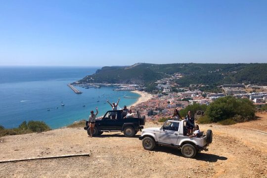 From Lisbon:Arrabida Private Jeep Tour 4X4 to the most beautiful beach of Europe