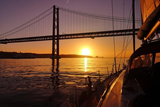 Sunset Sailing Tour in Lisbon on a Luxury Sailing Yacht