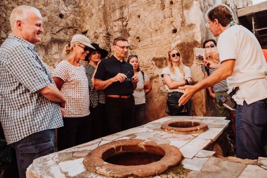 Herculaneum Small Group tour with an Archaeologist