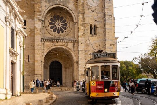 Tuk tuk tour in the historic area of Lisbon