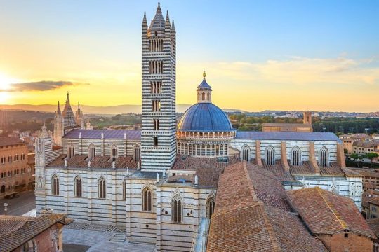 San Gimignano, Siena, Monteriggioni: Fully Escorted Tour, Lunch & Wine Tasting
