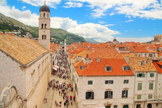 Discover the Old Town Walking Tour