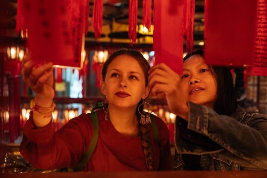 Highlights & Hidden Gems With Locals: Best of Hong Kong Private Tour
