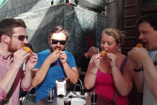 Madrid Historical Walking Tour with Wine and Food Tasting