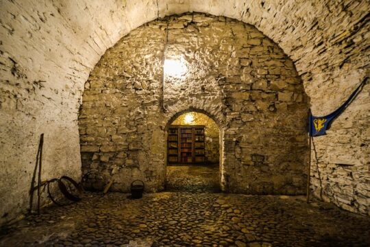 Prague Oldtown, Medieval Underground and Dungeon historical Tour