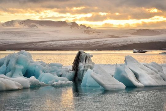 Small-group Glacier Lagoon (Jokulsarlon) Day Trip from Reykjavík