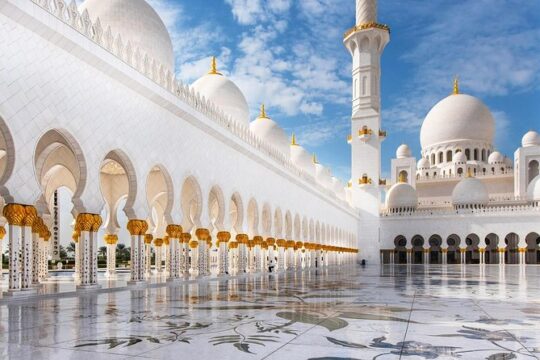 Abu Dhabi city tour & desert safari from Dubai
