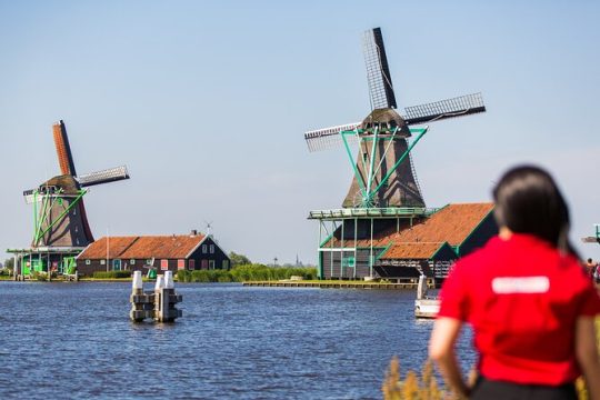 Guided Day Trip from Amsterdam - Volendam, Marken and Windmills