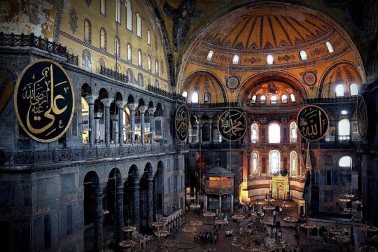 Small Group Tour: Best of Istanbul Tour with Lunch and Tickets (10 people Max)