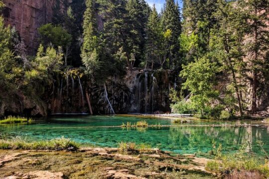 Self-Guided Scavenger Hunt: Glenwood Springs Hospitality Hunt