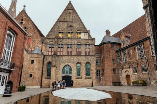 Highlights & Hidden Gems With Locals: Best of Bruges Private Tour
