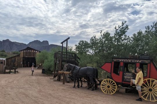 Apache Trail Day Trip Including Dolly Steamboat