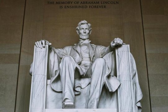 DC National Mall & Memorials Guided Walking Tour - Semi-Private 8ppl Max