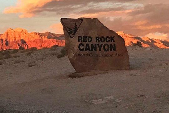 Sunrise Red Rock Canyon Self-Guided Electric Bike Tour with Hotel Pick-up