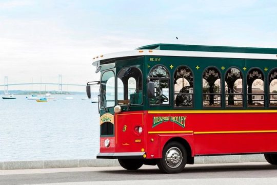 Newport Viking Trolley Tour with Breakers & Marble House Admission