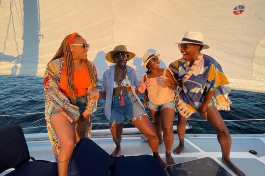 PRIVATE Local Sunset Sail by a Certified Captain