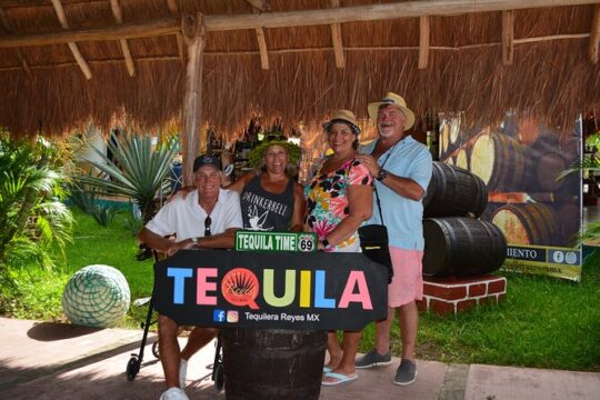 Cozumel 5-Hour Private Bar Crawl Tour