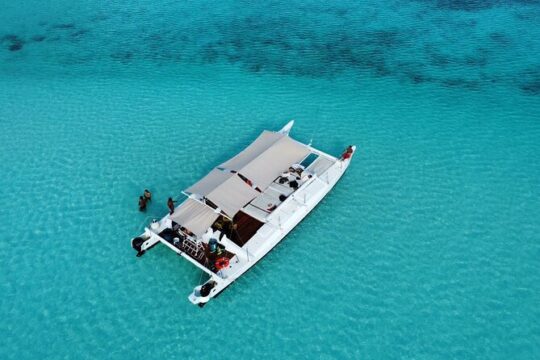 Catamaran Snorkeling to El Cielo and Beach Break