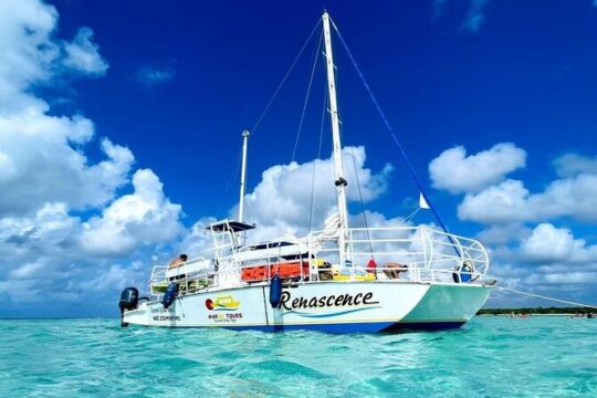 El Cielo reef by Catamaran with Beach Club