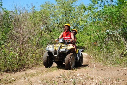 4-Hour Jeep and ATV Tour with Snorkel in Cozumel with Lunch