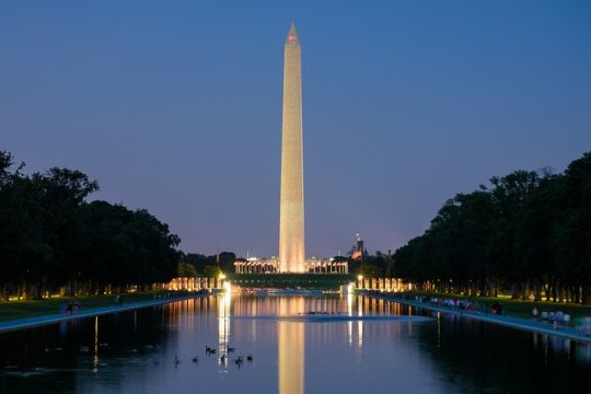 Moonlight Small Group Walking Tour of DC Monuments