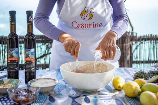 Cesarine: Small group Pasta and Tiramisu class in Riomaggiore