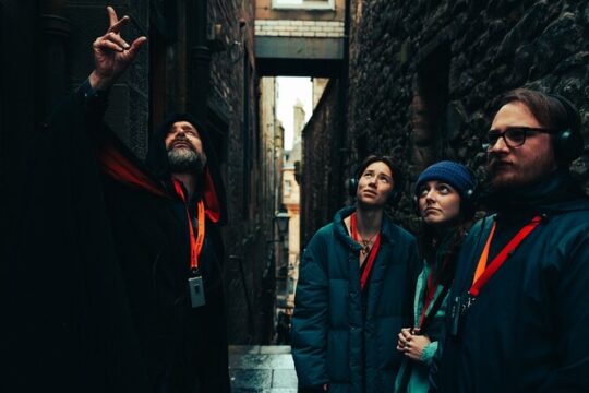 Small Group Edinburgh Night Walking Tour with Underground Vaults