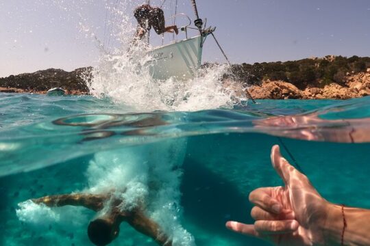 Sailing boat tour in the Maddalena Archipelago