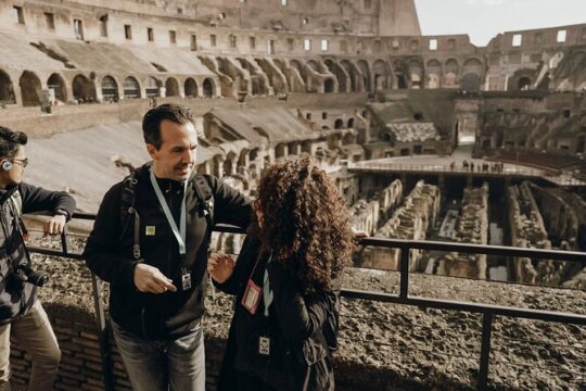 VIP Caesar's Palace Tour with Colosseum & Roman Forum