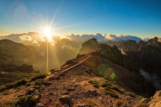 Madeira: Sunrise at Pico do Arieiro & Hike Larano trail