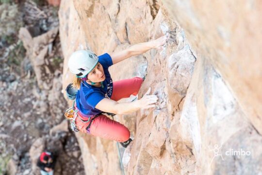 Rock Climbing from Beginners to Experts - Small Groups ツ