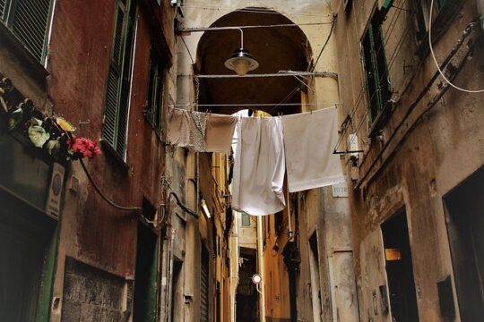 Discover the secrets of Genoa with a storyteller!