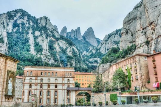 Montserrat Private Tour from Barcelona with official guide