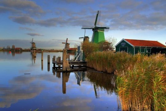 Zaanse Schans Windmills and Volendam Small-Group Tour from Amsterdam