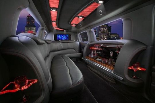 6 Hours Private Stretch Limo Tour from Anaheim Disneyland Area
