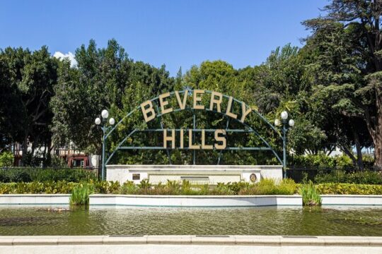 LA's Iconic Tour: Celeb Homes, Walk of Fame, Rodeo & Santa Monica