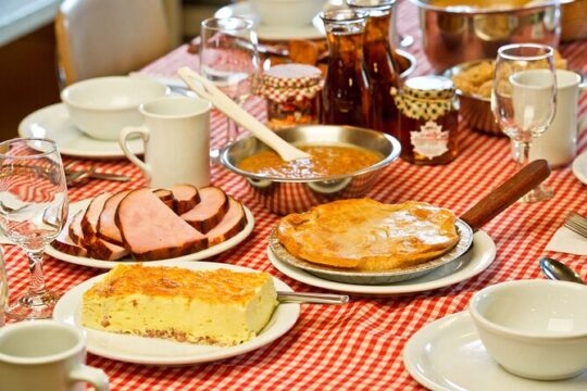 Sugar Shack Full Day Tour from Montreal
