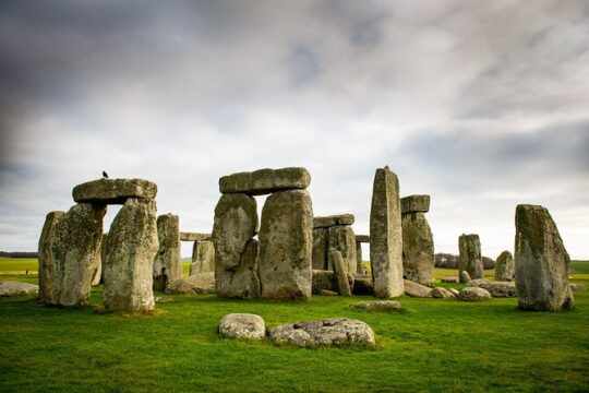Private Tour to Stonehenge and Bath from London